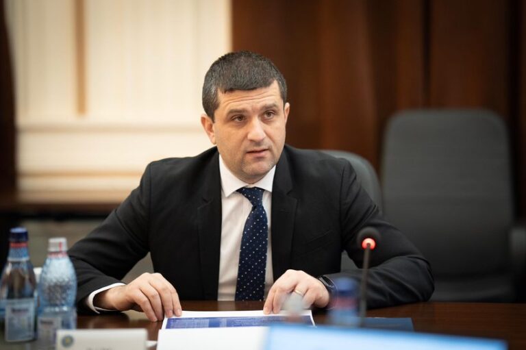 Radu Miruţă anunţă progres în proiectul de robotizare a proceselor repetitive din instituţiile statului: 32 de instituţii vor lucra mai repede între ele, veţi primi răspunsuri mai clare şi mai rapide, veţi scăpa de drumuri inutile