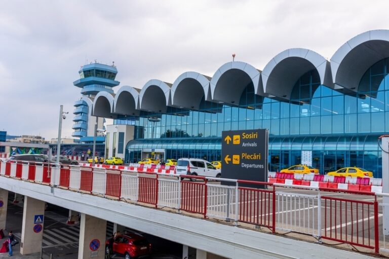 Aeroportul Otopeni va avea şapte staţii de încărcare pentru maşini electrice. CNAB a lansat licitaţia
