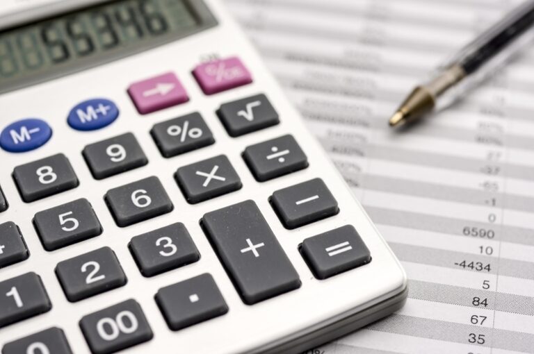 Life is Hard și-a adâncit pierderile