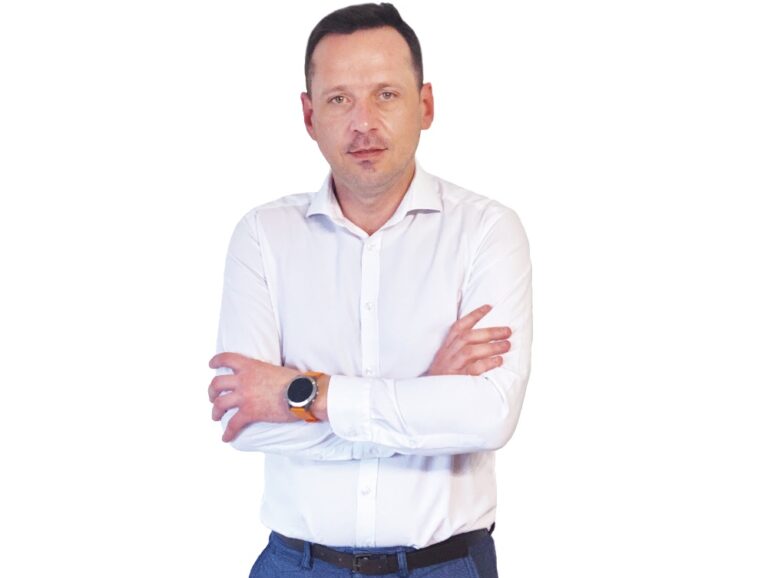 Un grup de construcţii de infrastructură rutieră şi feroviară cu afaceri de peste 54 mil. euro a investit 0,5 mil. euro în capitalul companiei braşovene de IT Headlight Solutions, pentru 10% din acţiuni