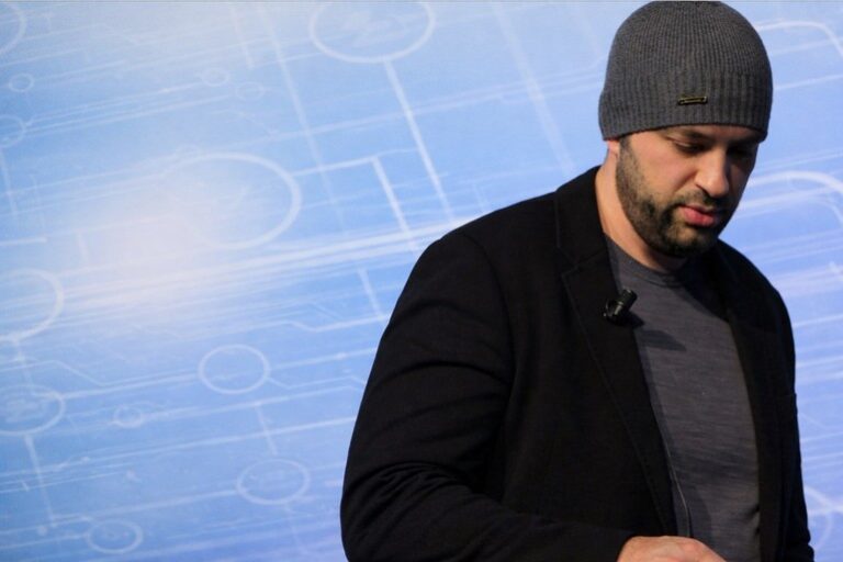 Povestea incredibilă a Whatsapp. Ucrainean cu sechele sovietice tip “telefonul meu e ascultat”, ajuns din șomer miliardar și șef la compania care a refuzat să-l angajeze