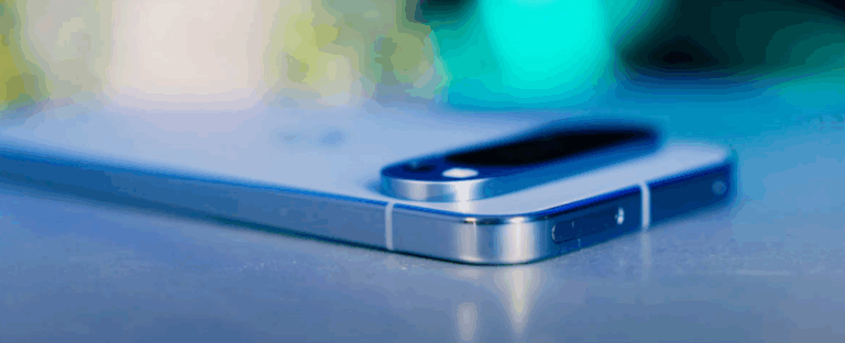 Telefoanele Pixel 10 „pocnesc” fără motiv, luând prin surprindere utilizatorii care nu știu cum să reacționeze