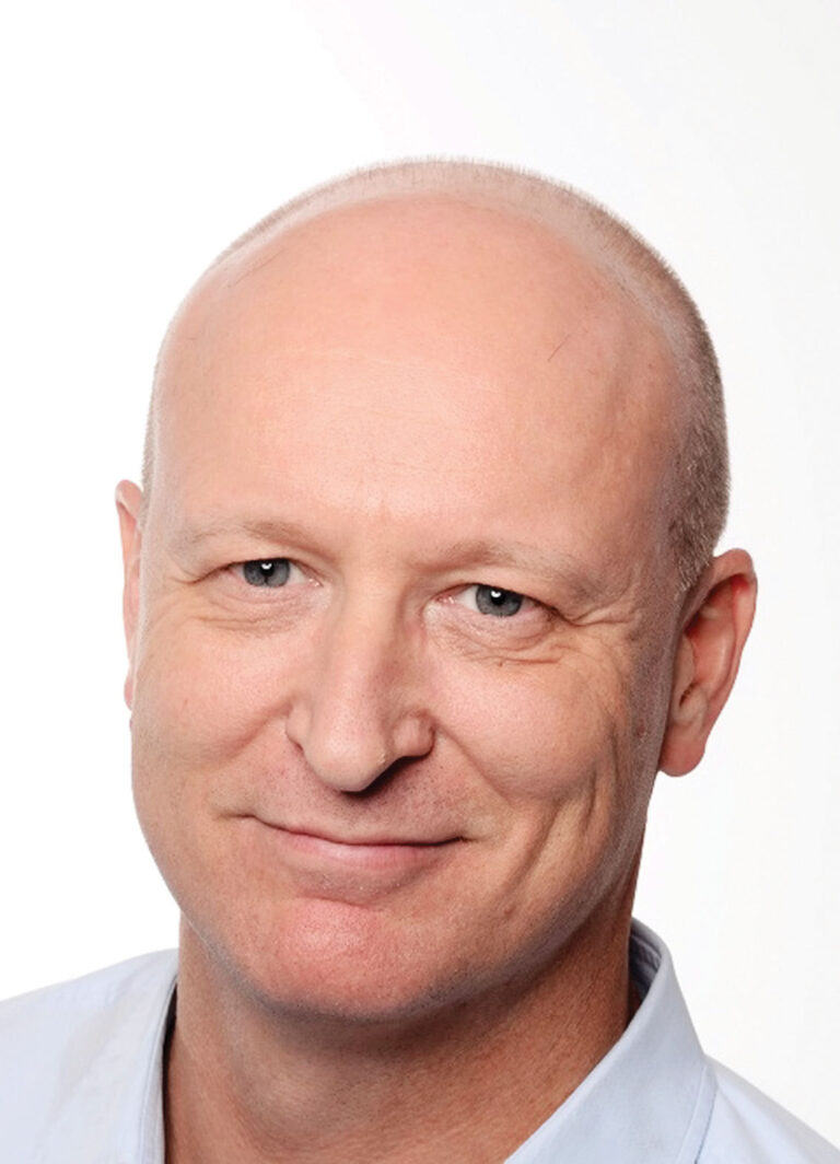 Infineon a deschis un nou birou de suport tehnic în Timişoara. Guenter Krasser, şeful Infineon România: „Timişoara este un pol important unde nume mari din industria auto au centre de dezvoltare în care se creionează tehnologiile viitorului“