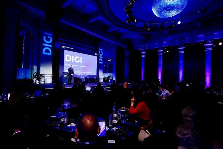 Digi nu va majora prețurile. Respinge orice ofertă de cumpărare de la gigantul Telefónica. Planul pentru listare, dezvăluit la Madrid de CEO-ul Serghei Bulgac în fața investitorilor instituționali