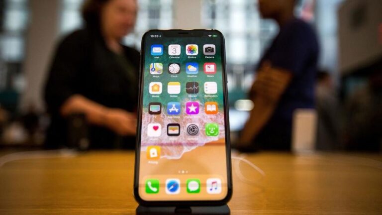 Apple vrea să printeze 3D iPhone-urile